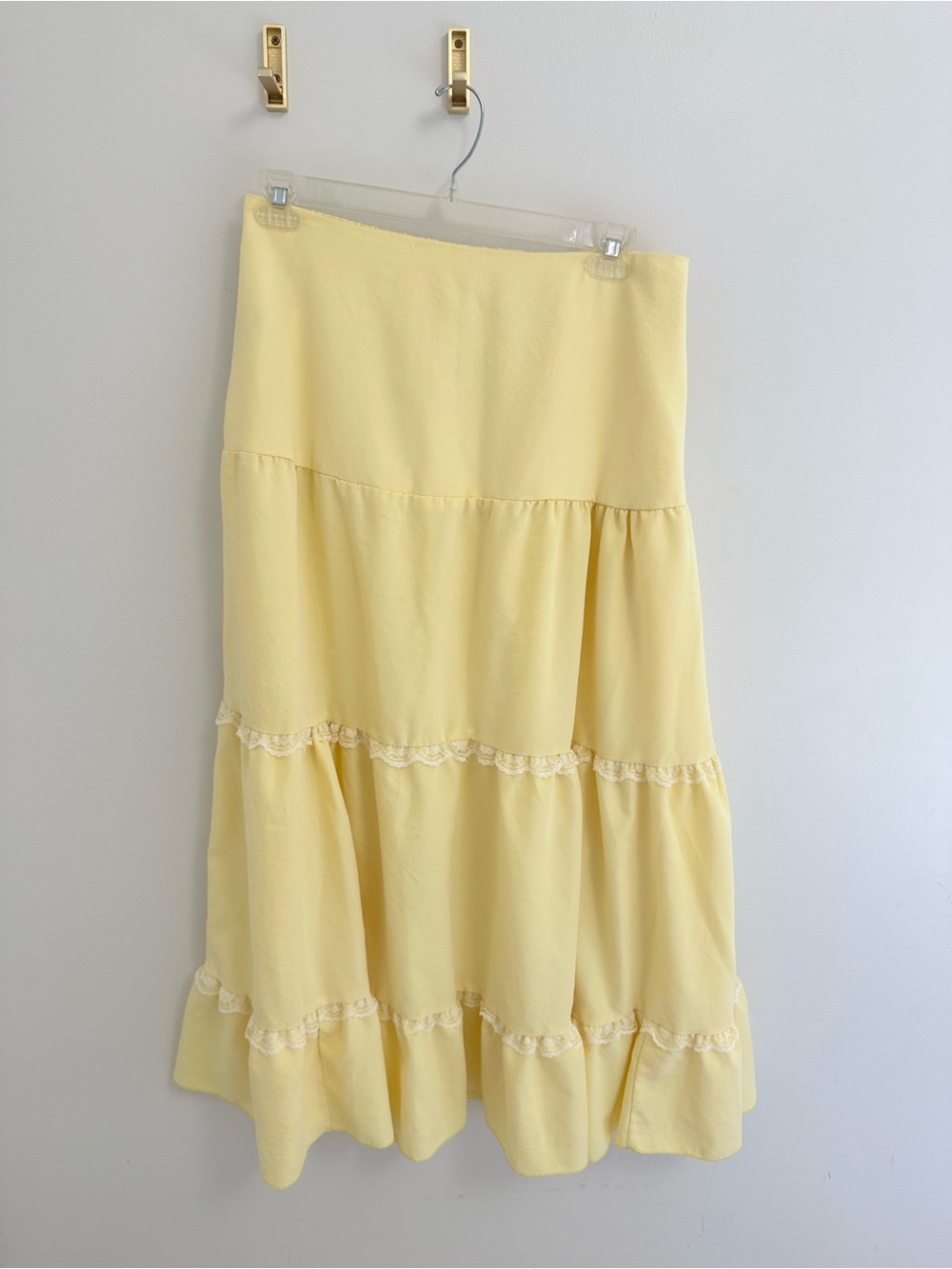 SHEIN Yellow Tiered Maxi Skirt Set with Puff Sleeve Crop Top - Picture 6 of 6